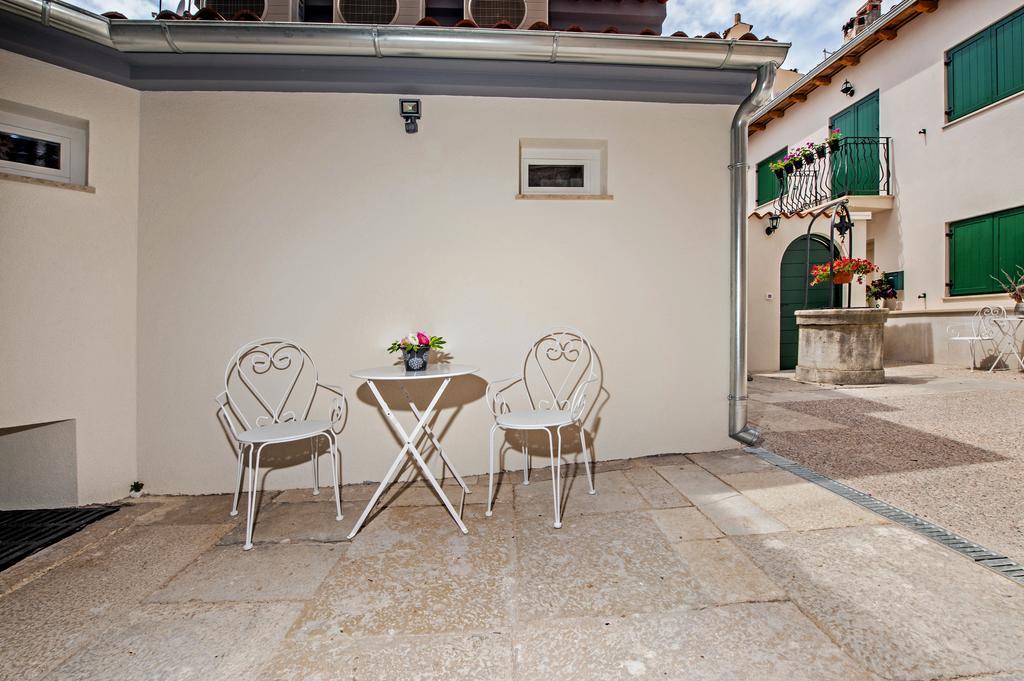 Carera Deluxe Rovinj Exterior foto