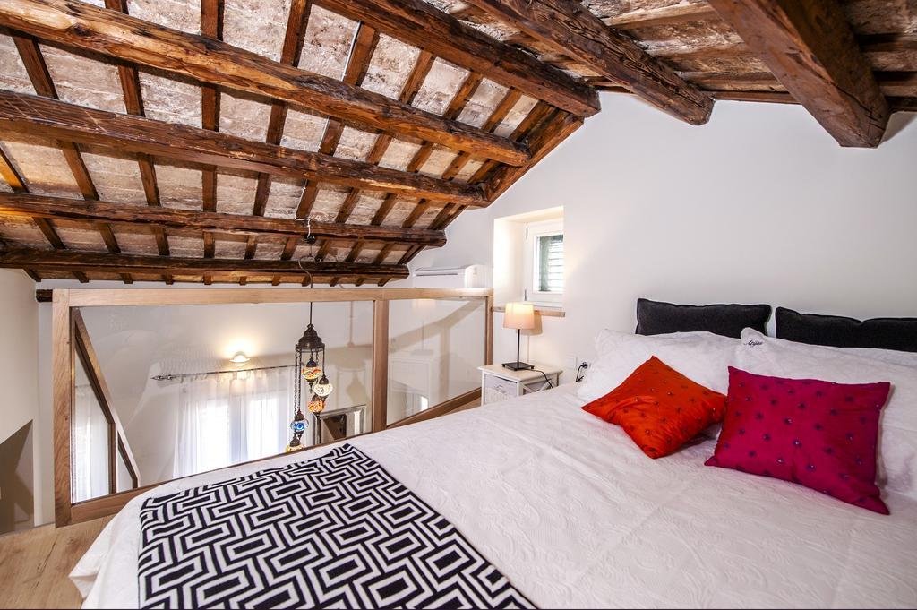 Carera Deluxe Rovinj Exterior foto